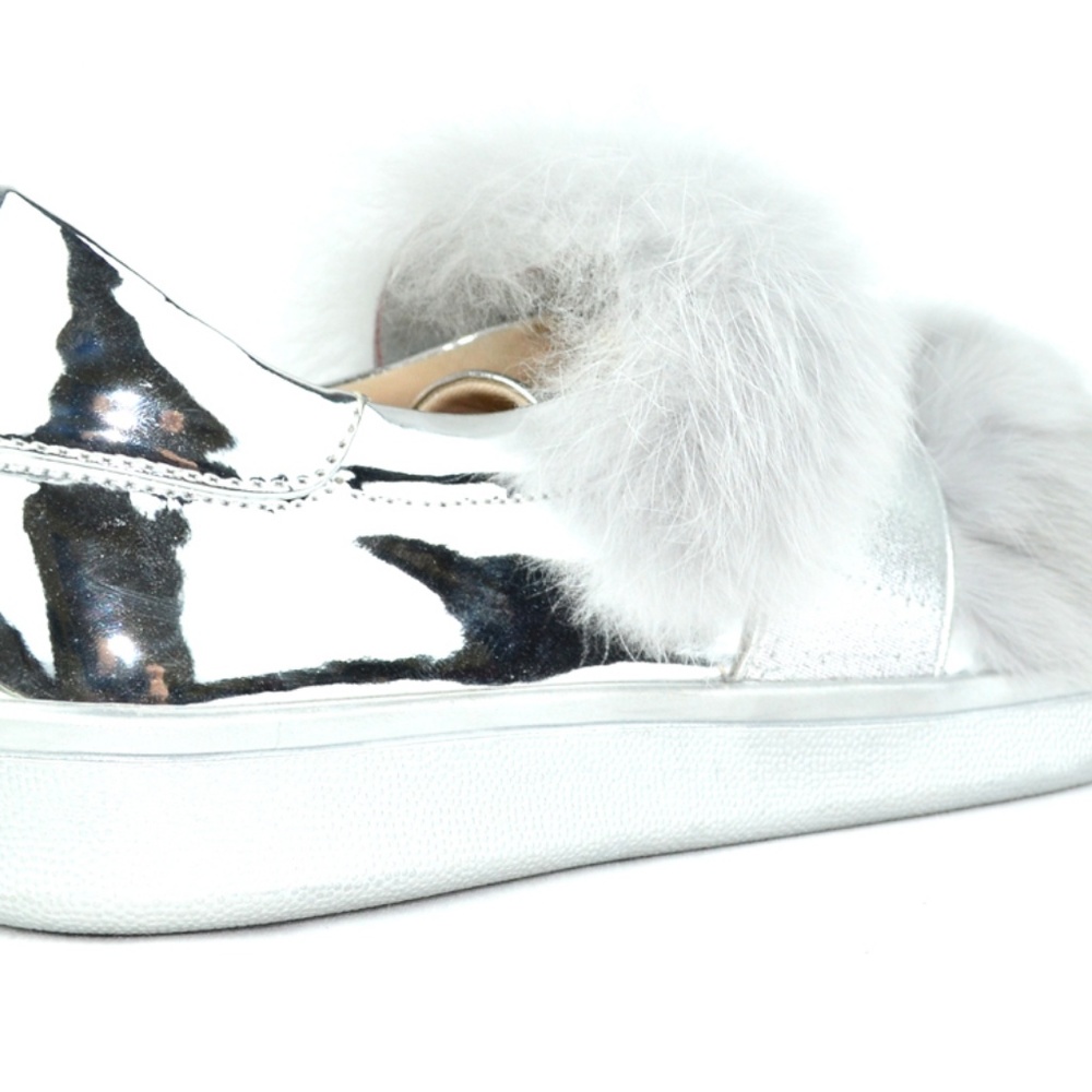 ⭐️ WOMEN'S SILVER SLIP ON SNEAKERS WITH FAUX FUR - Picture 6 of 8